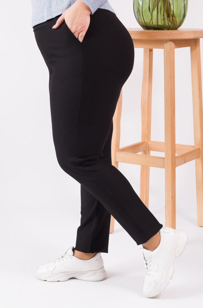 Брюки завужені класичні однотонні супер батал