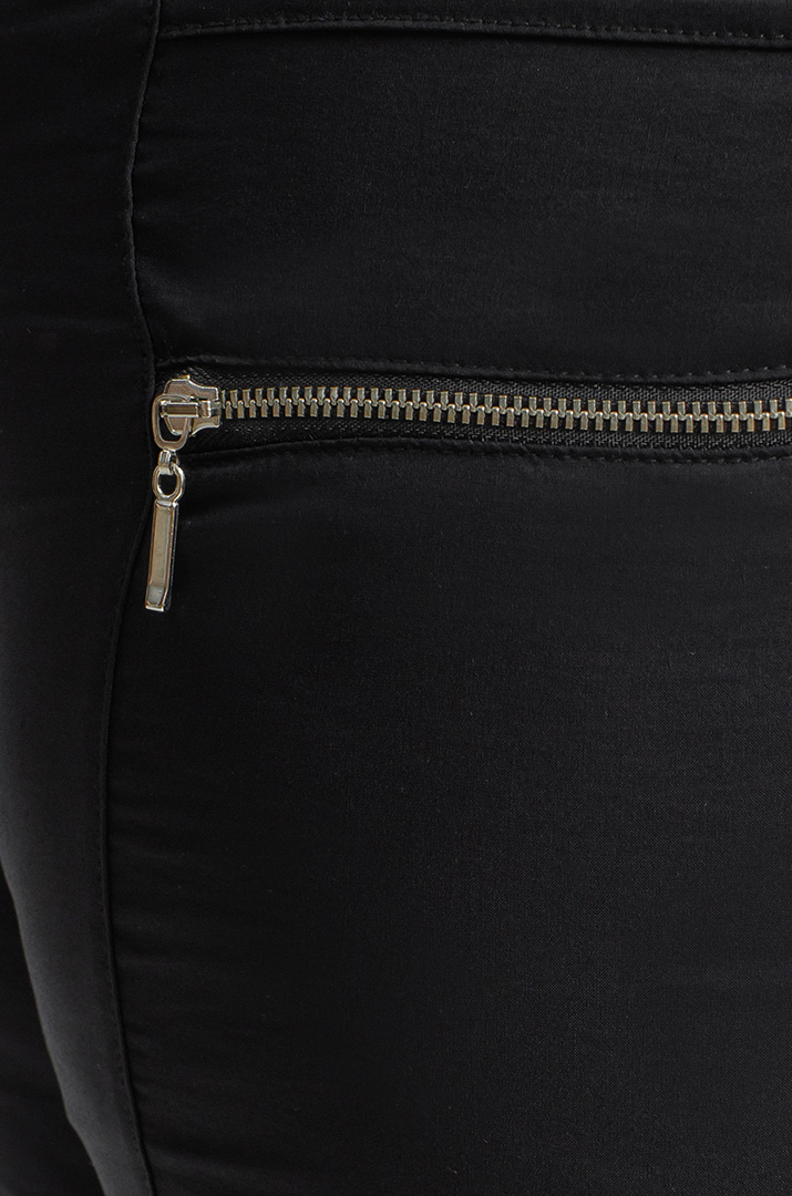 Брюки с широкими карманами и молнией супер батал