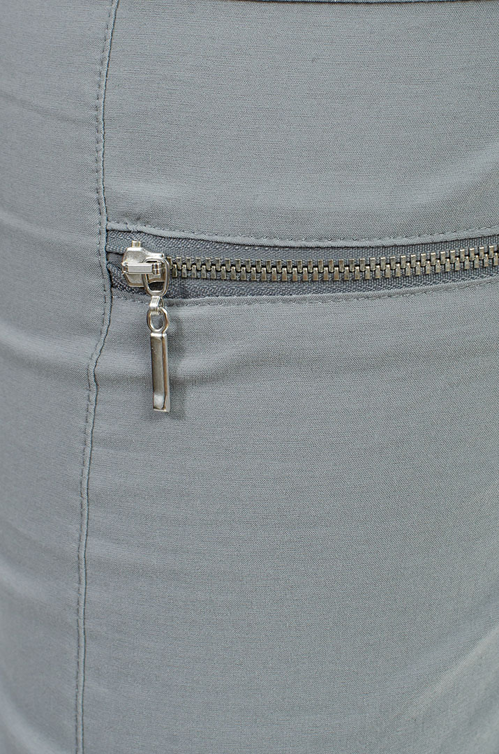 Брюки с широкими карманами и молнией супер батал