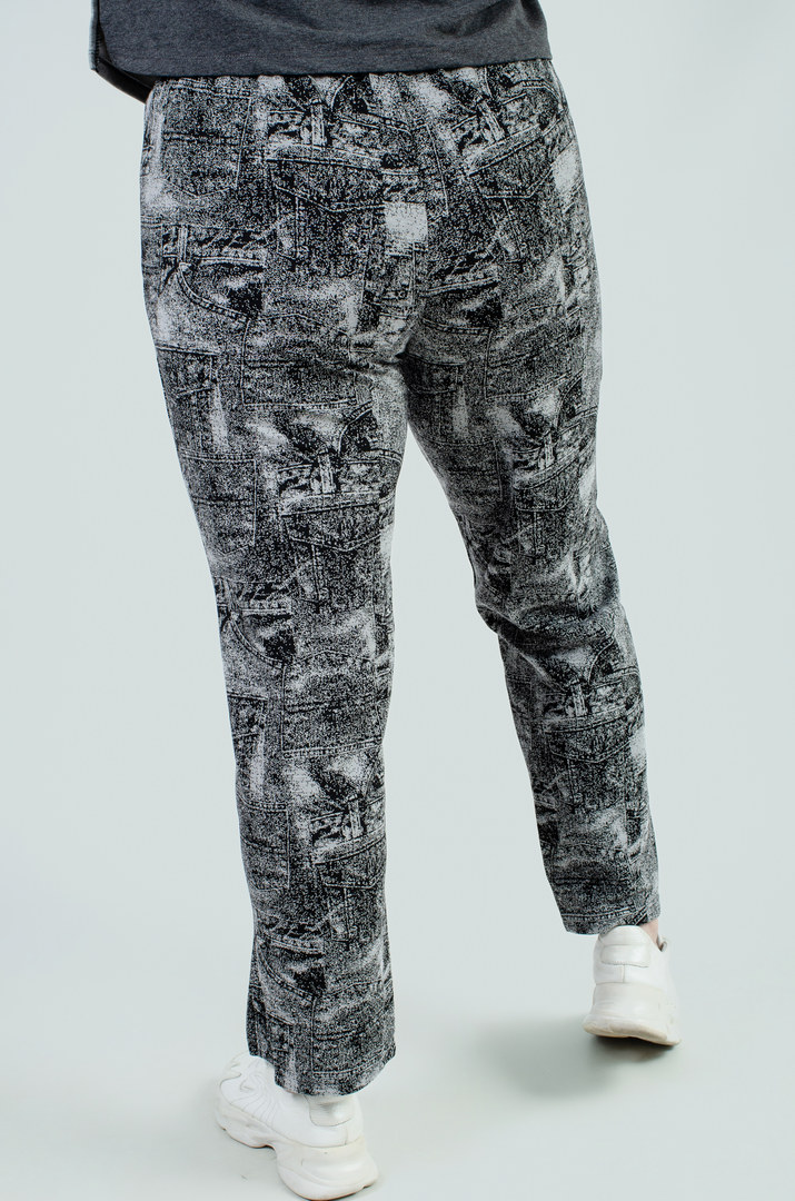 Брюки зауженные в принт с разрезами батал