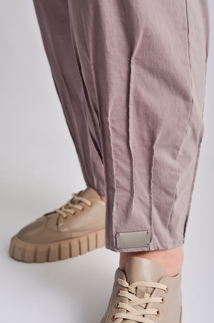 Стильні брюки банани великих розмірів