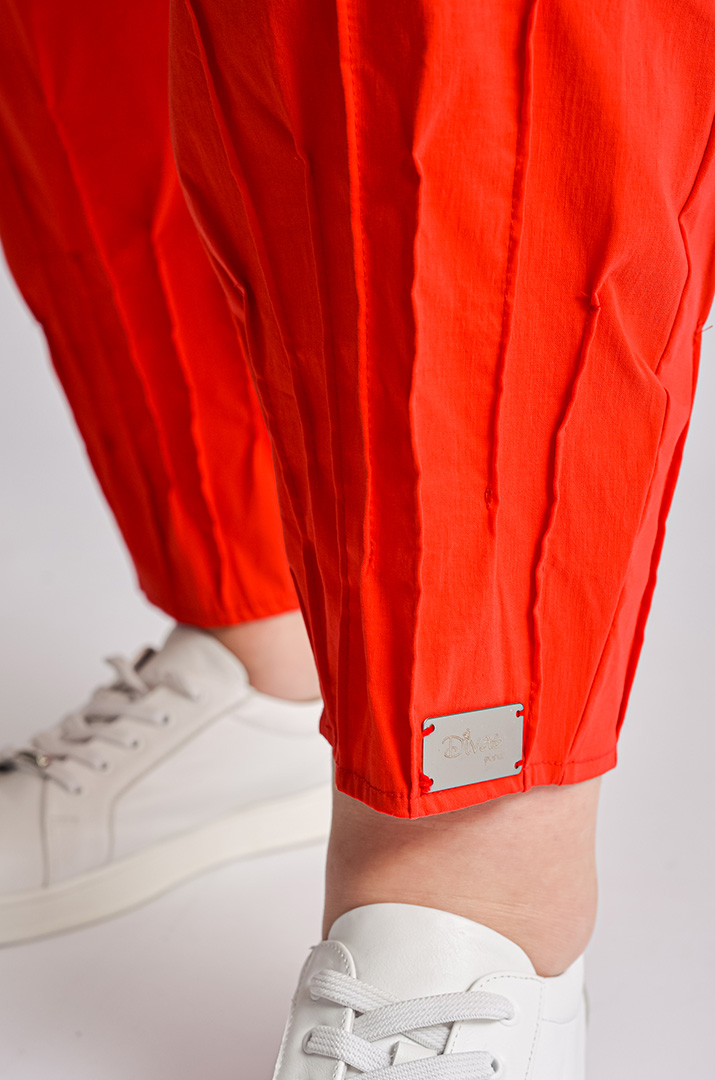 Стильні брюки банани великих розмірів