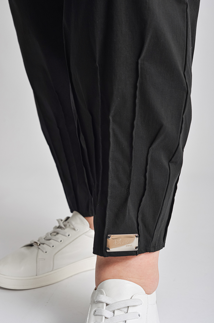 Стильні брюки банани великих розмірів