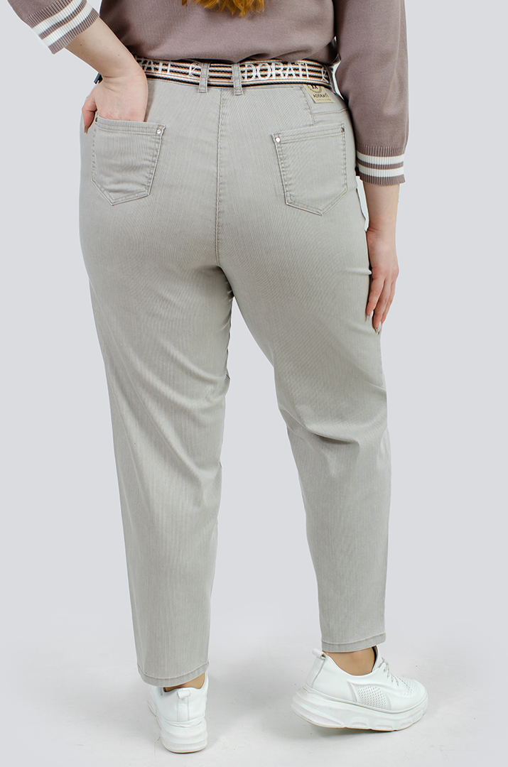 Стильні джинси банани з поясом великих розмірів