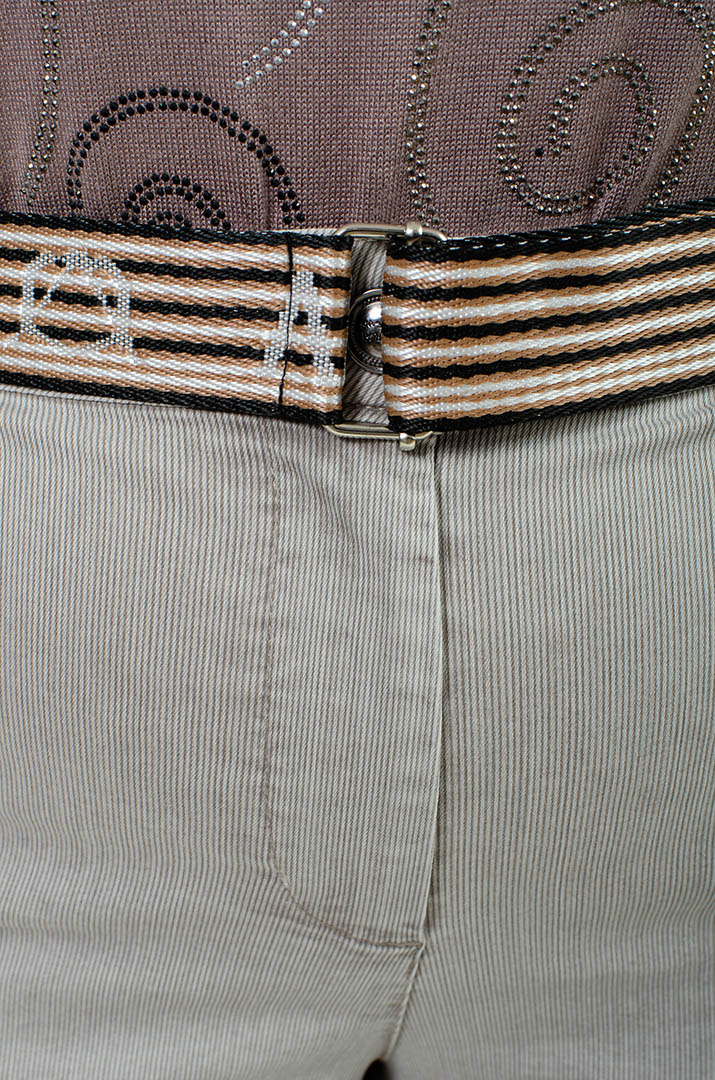 Стильні джинси банани з поясом великих розмірів