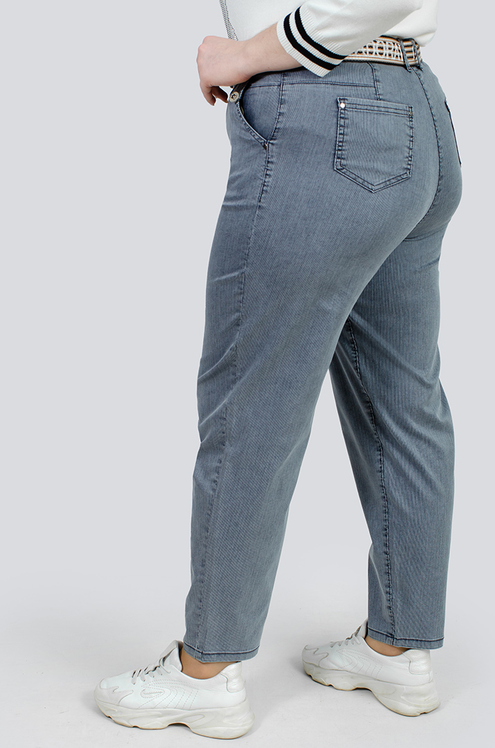 Стильні джинси банани з поясом великих розмірів