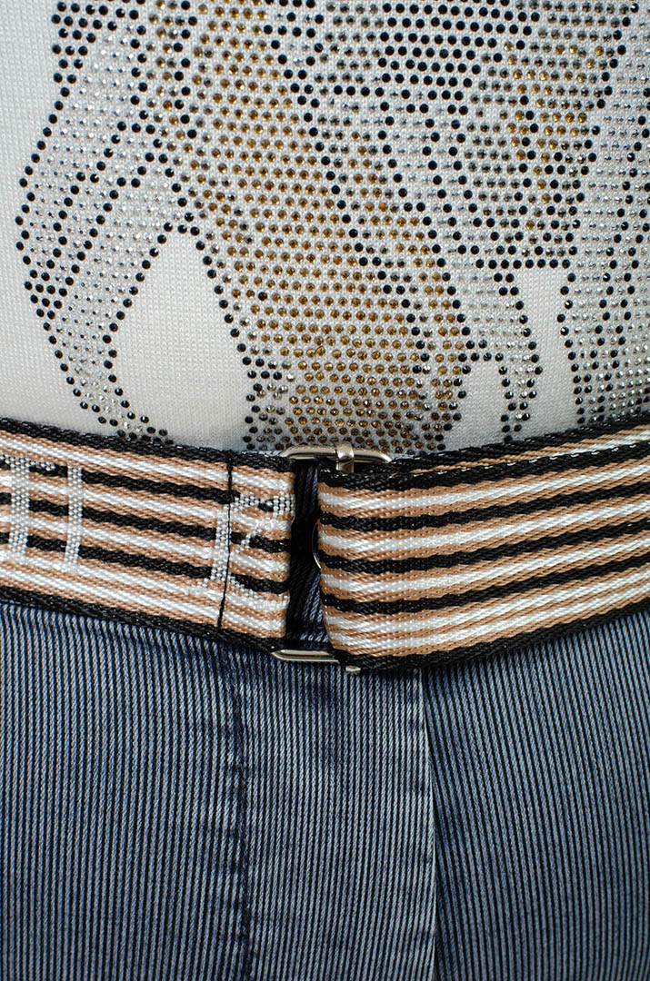 Стильні джинси банани з поясом великих розмірів