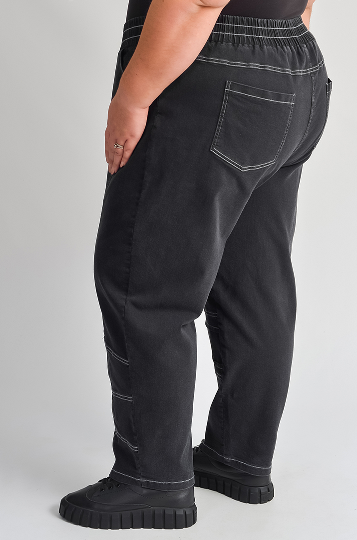 Джинсы бананы с молниями снизу больших размеров