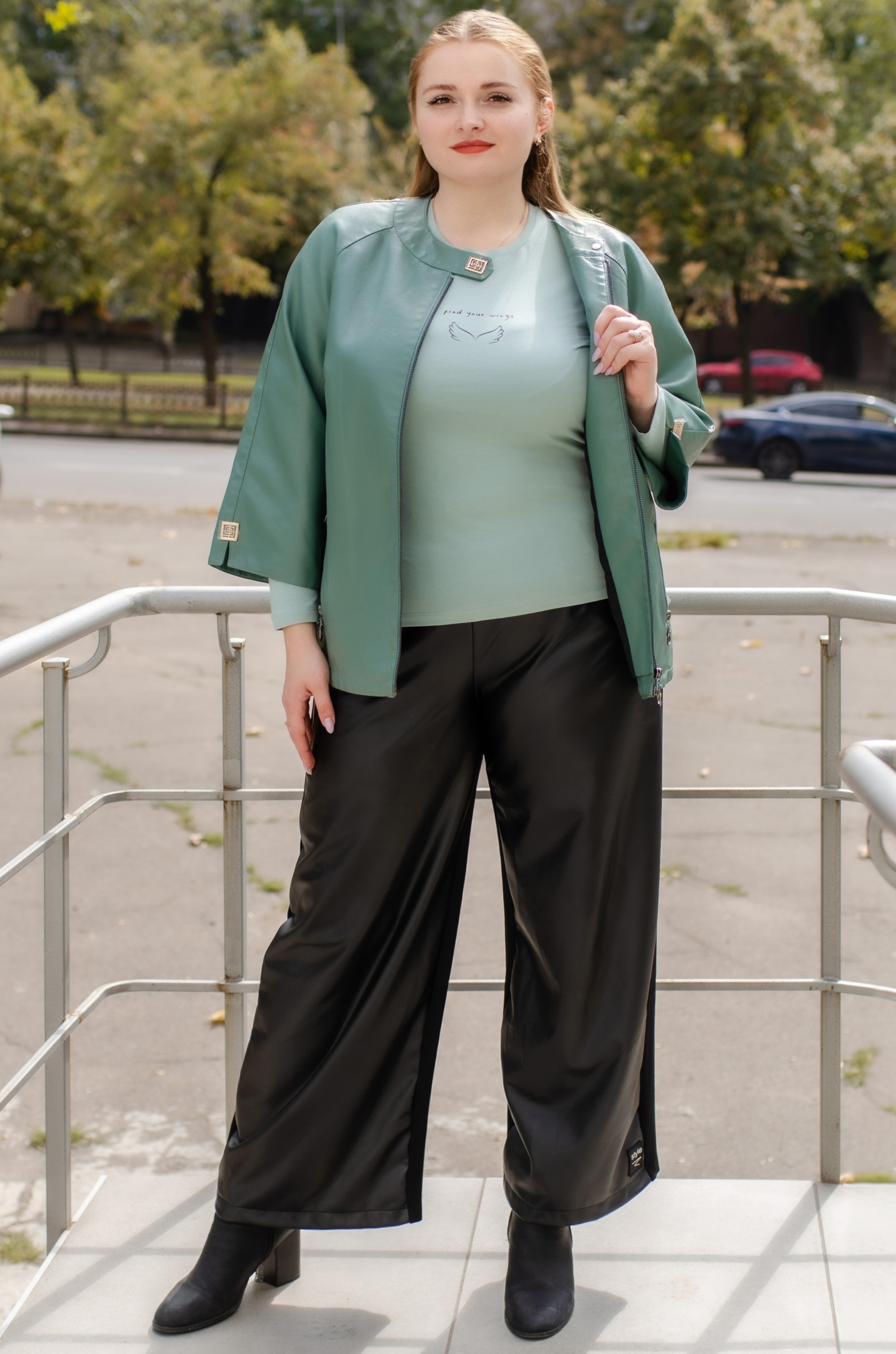 Брюки широкі трикотаж та шкіра великих розмірів