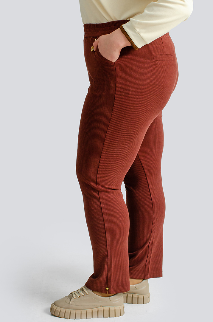 Брюки завужені в рубчик великих розмірів