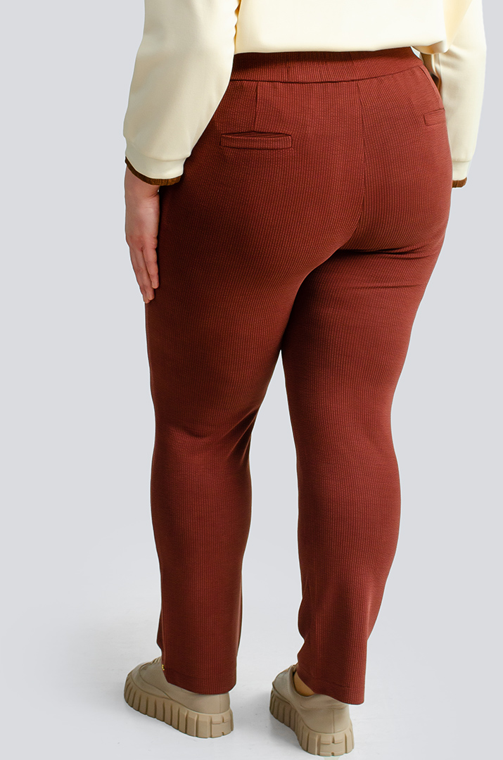 Брюки завужені в рубчик великих розмірів