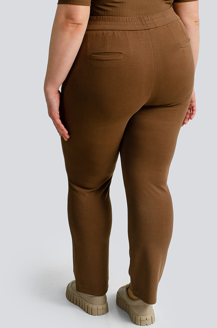 Брюки завужені в рубчик великих розмірів