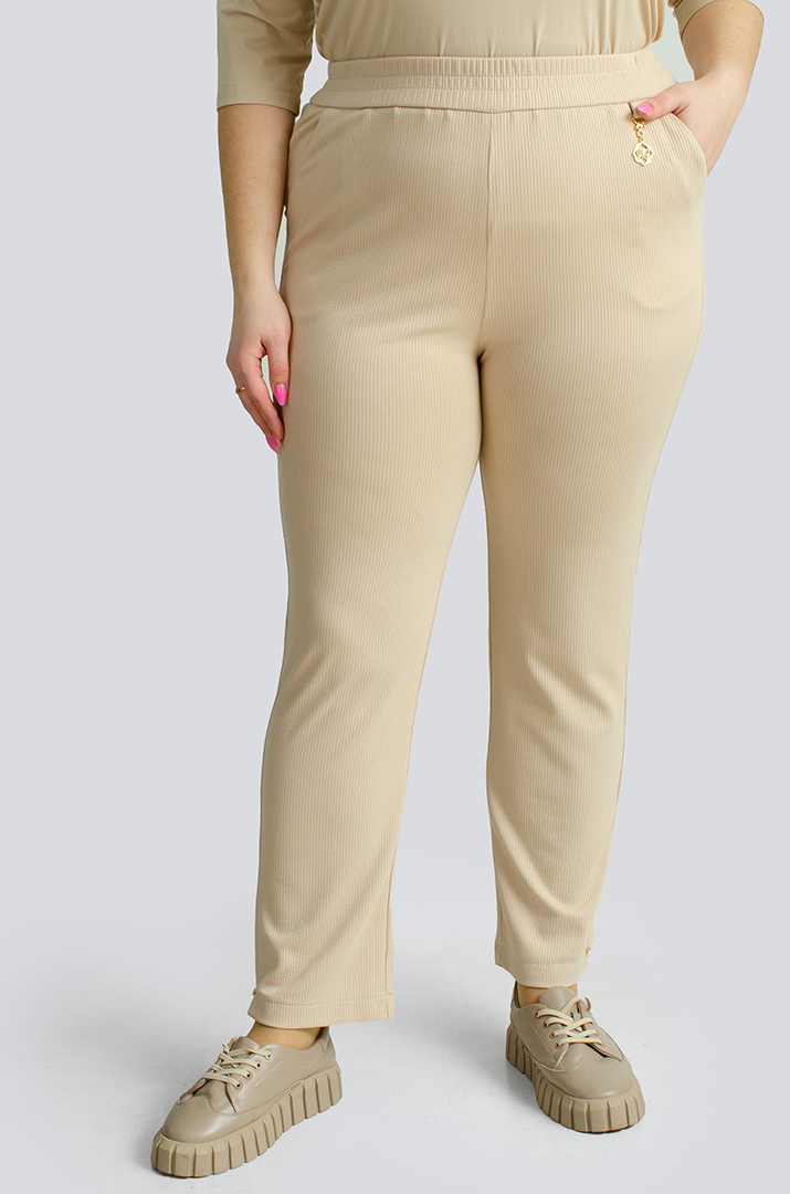 Брюки завужені в рубчик великих розмірів