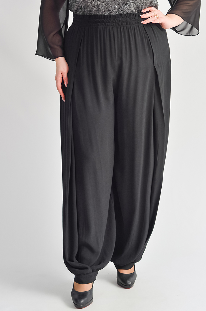Широкі брюки в чорному кольорі з манжетами великих розмірів