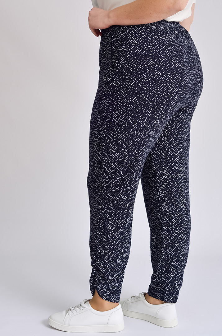 Брюки зауженные в горох больших размеров