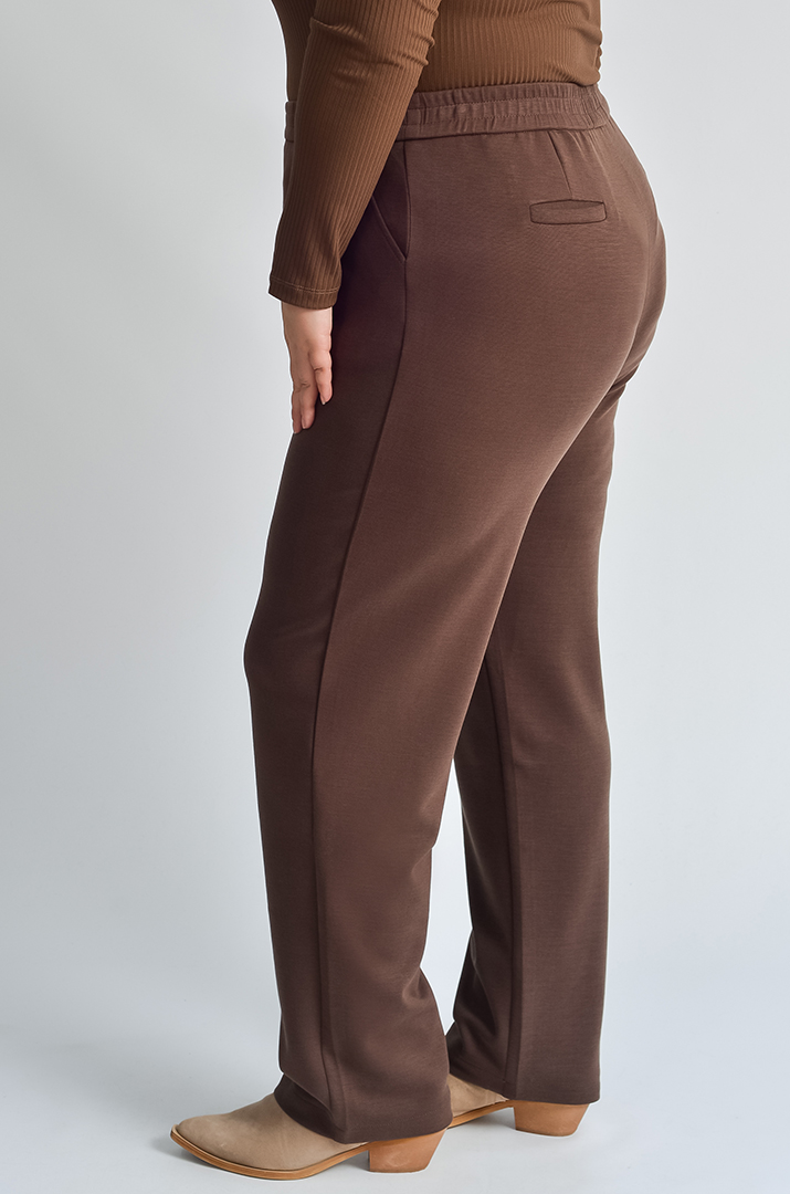 trikotazhnye_bryuki_s_karmanami_i_udobnym_poyasom-rezinkoj_bolshih_razmerov_45492_Pishna_Krasa Трикотажные брюки с карманами и удобным поясом-резинкой больших размеров