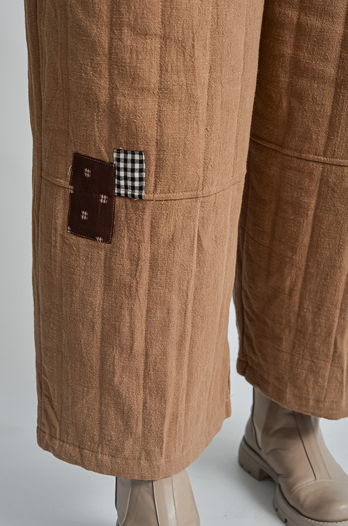 Вільні брюки-банани з декоративною вставкою великих розмірів