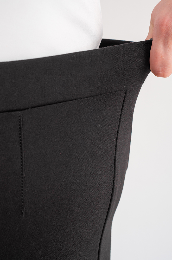 Брюки чорні широкі з еластичної тканини великих розмірів