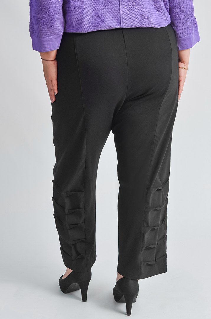 Чорні брюки 7/8 з текстильними складками великих розмірів