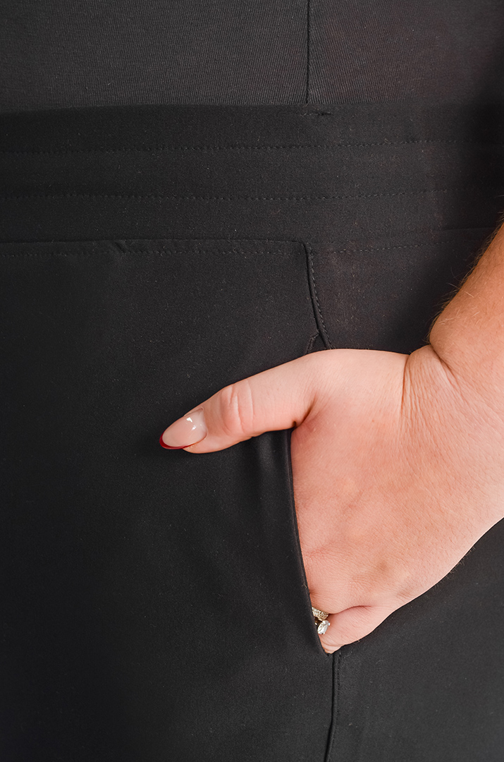 Элегантные брюки 7/8 черного цвета с поясом на шнурке больших размеров