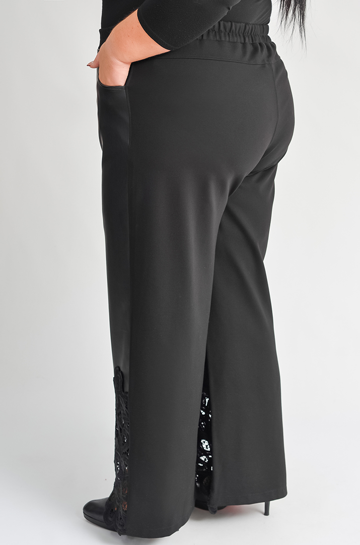 Широкі чорні брюки з комбінованих тканин та мереживом по низу великих розмірів
