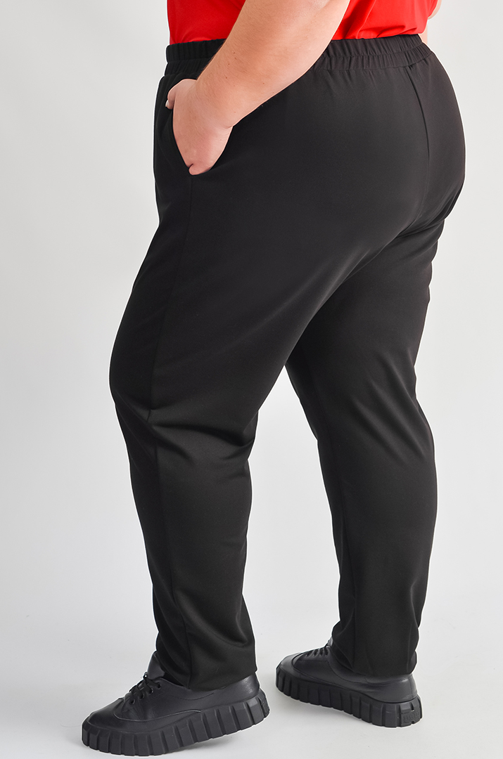 Брюки спортивные с боковыми карманами и манжетами больших размеров