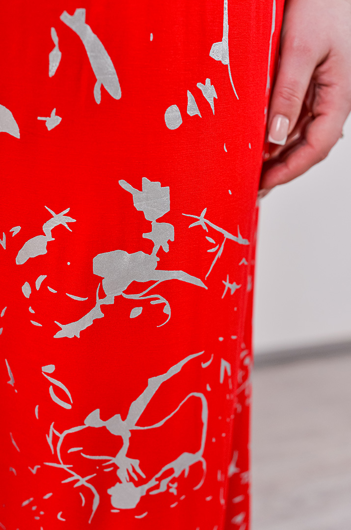 Брюки палаццо зі сріблястим абстрактним принтом великих розмірів