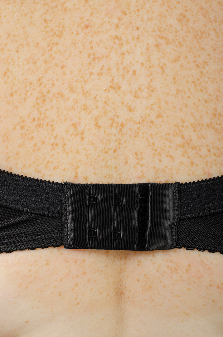 М'який бюстгальтер з широкими бретелями великих розмірів