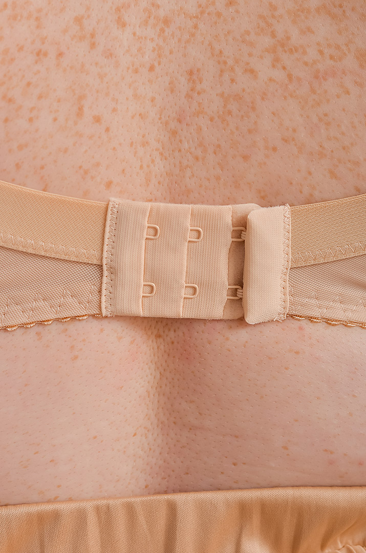 М'який бюстгальтер з широкими бретелями великих розмірів