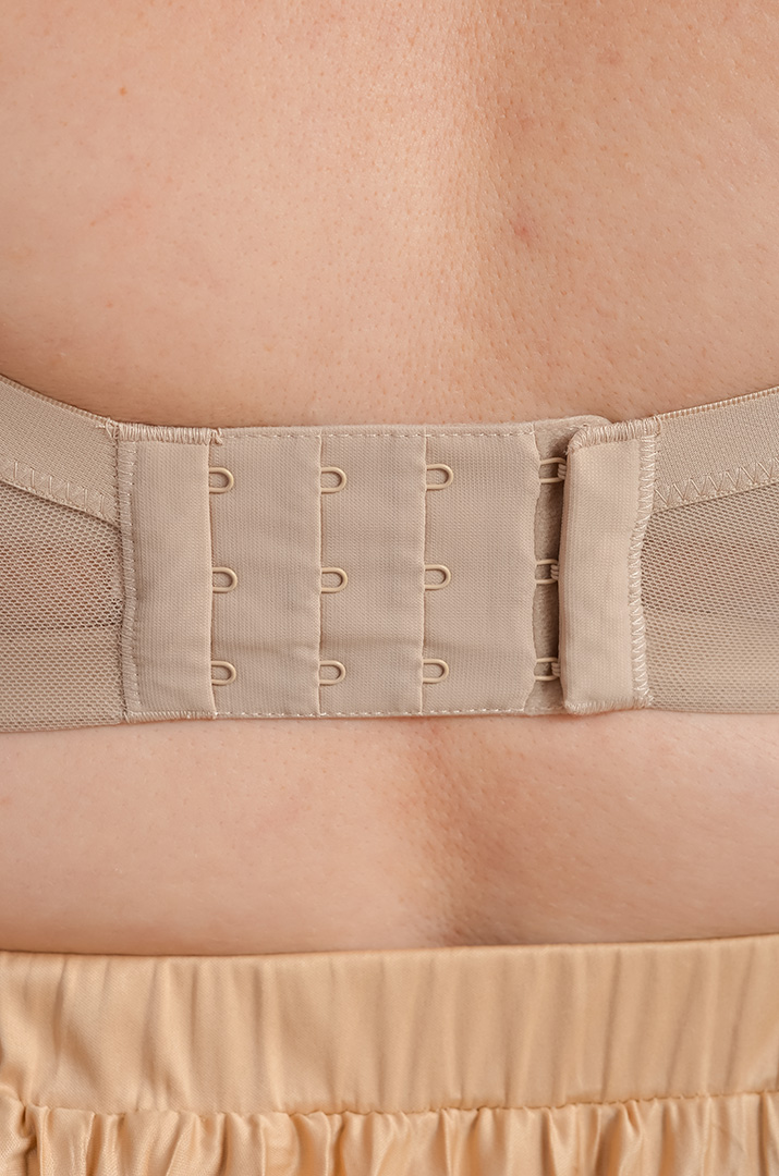 Бюстгальтер з сіткою великих розмірів