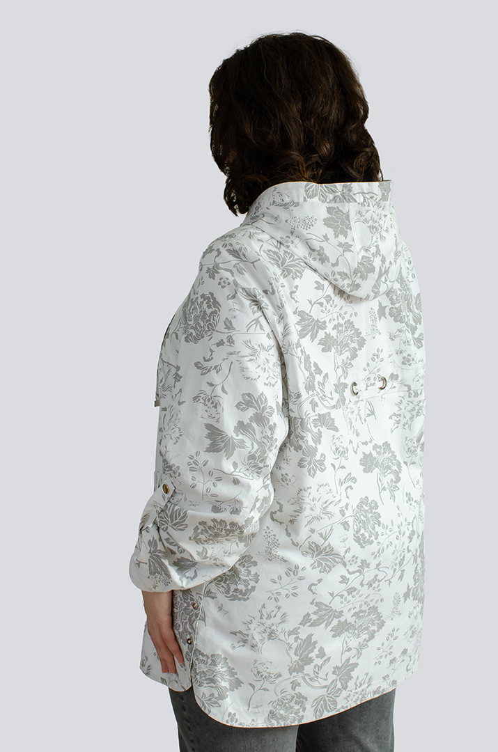 Вітрівка в принт великих розмірів