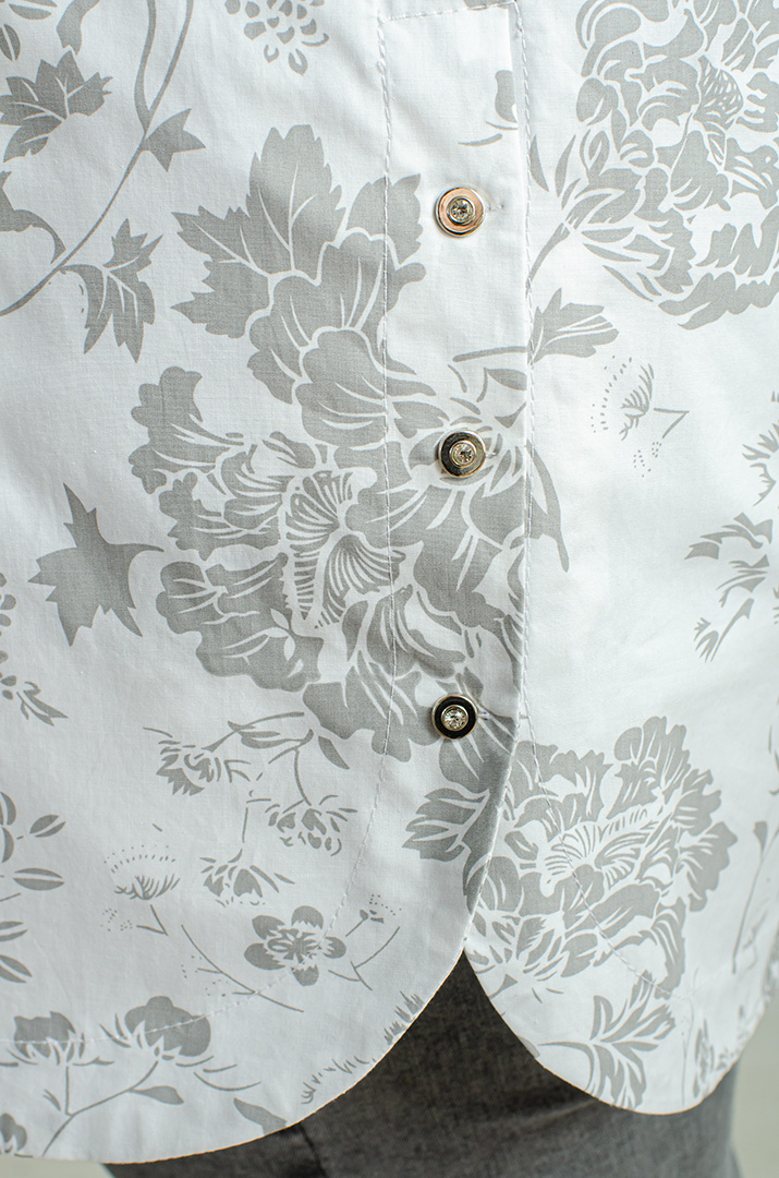 Вітрівка в принт великих розмірів