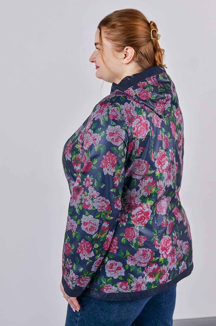 Вітрівка трапеція з вшитим капюшоном та кишенями великих розмірів