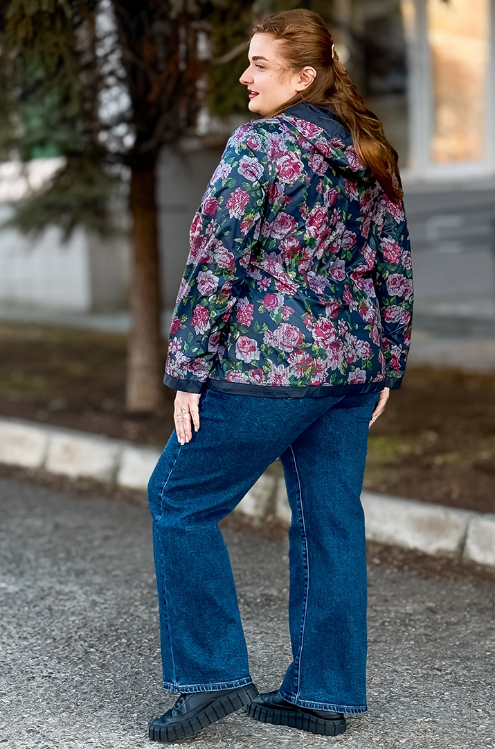 Вітрівка трапеція з вшитим капюшоном та кишенями великих розмірів