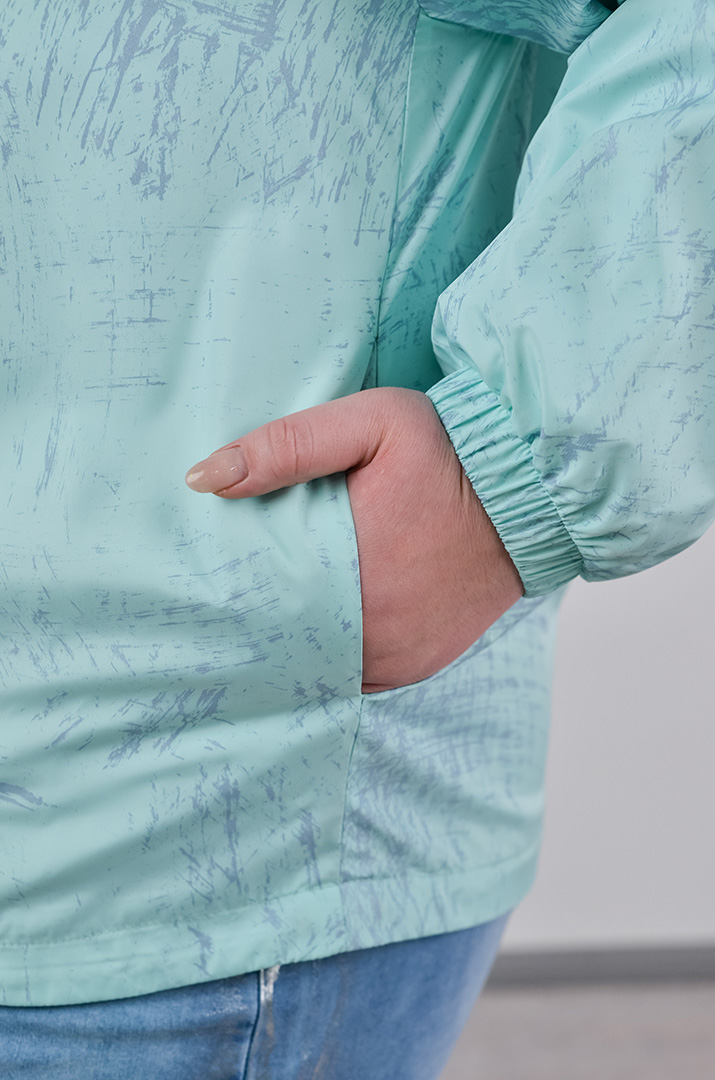 Вітрівка з плащівки та з регульованим низом великих розмірів