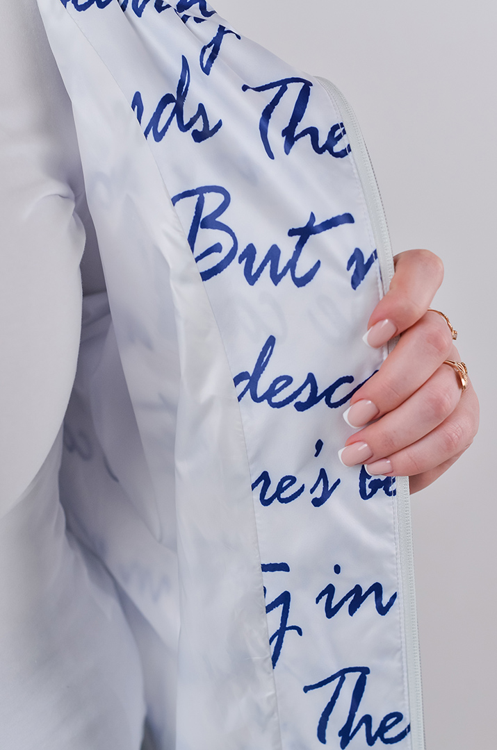 Вітрівка з плащівки та з регульованим низом великих розмірів