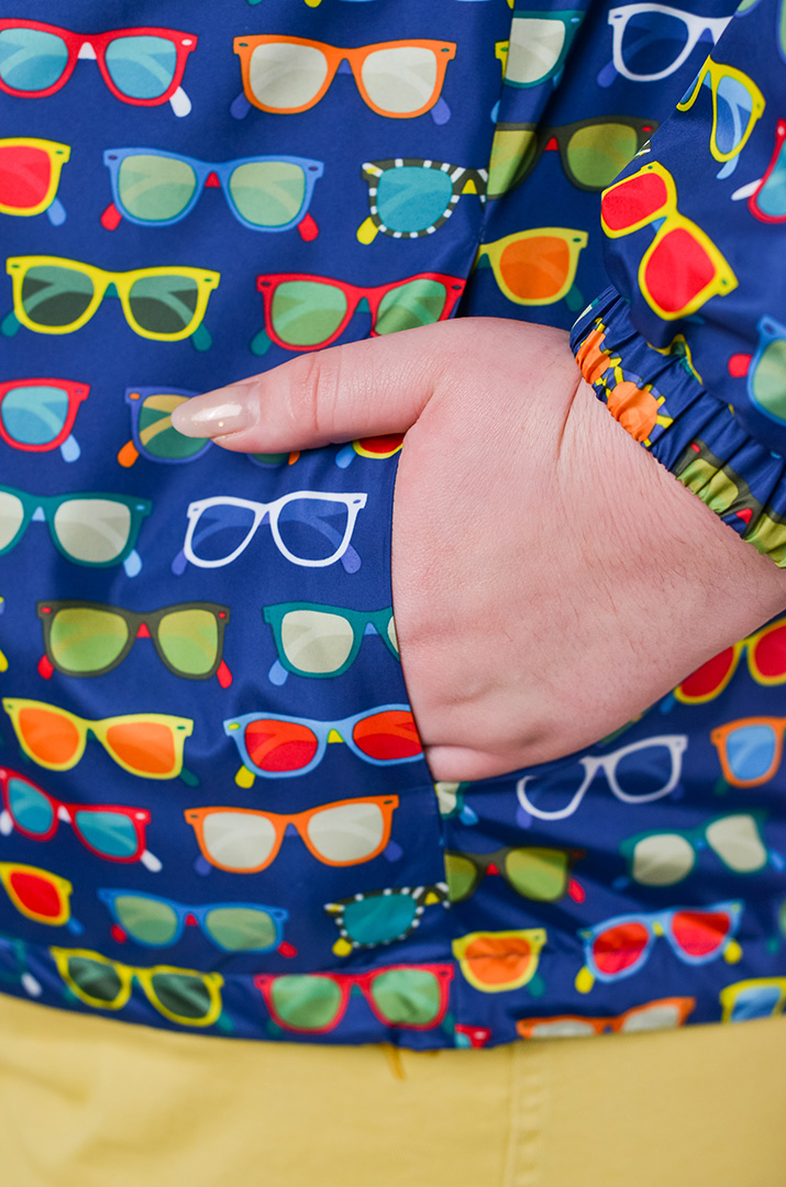 Вітрівка з плащівки та з регульованим низом великих розмірів