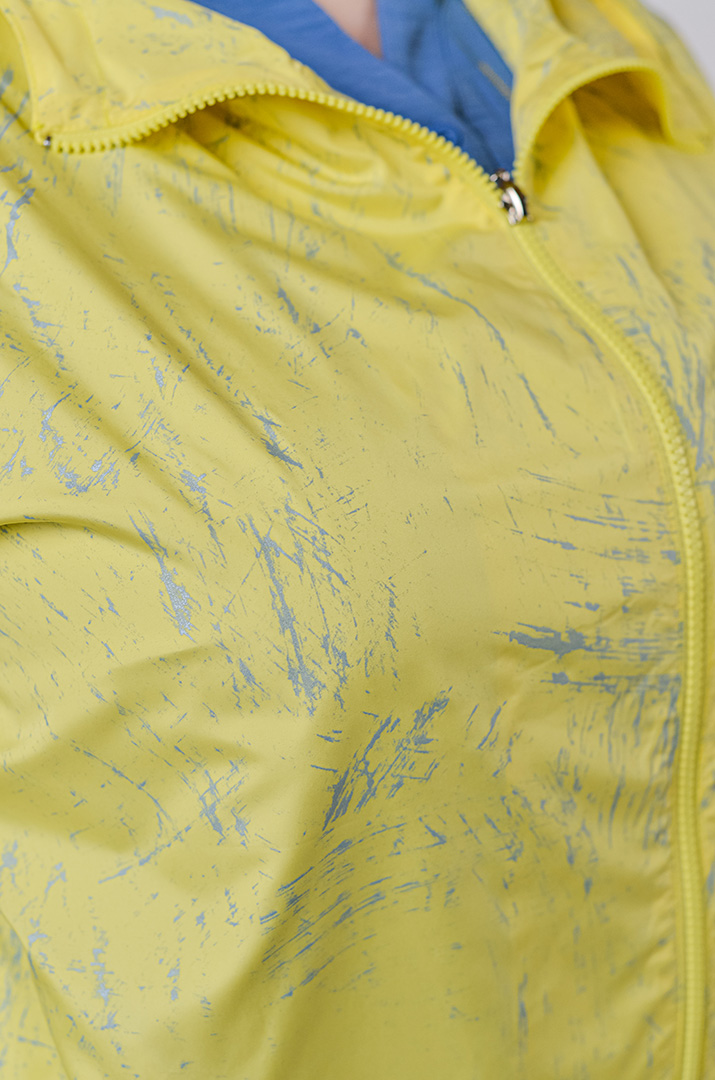 Вітрівка з плащівки та з регульованим низом великих розмірів