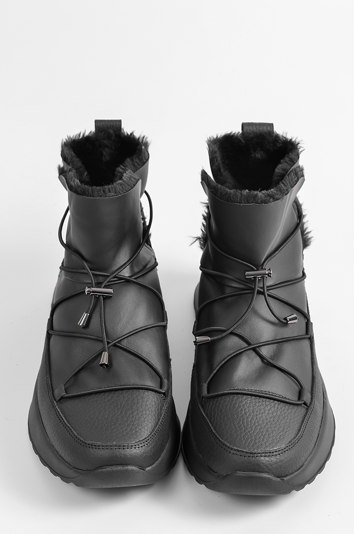 Чорні зимові уггі  з еластичним шнурком та фіксатором великих розмірів