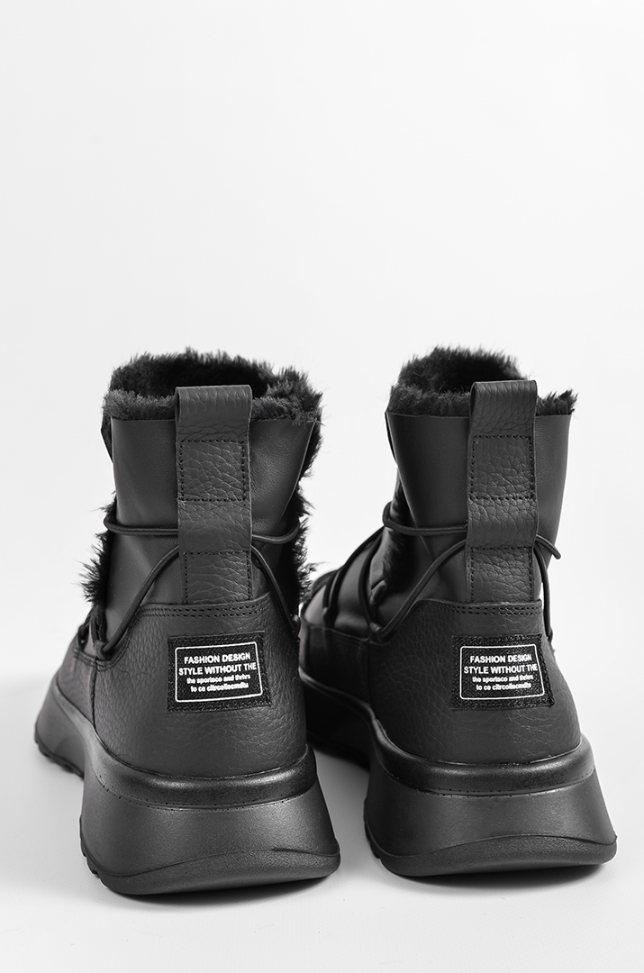 Чорні зимові уггі  з еластичним шнурком та фіксатором великих розмірів