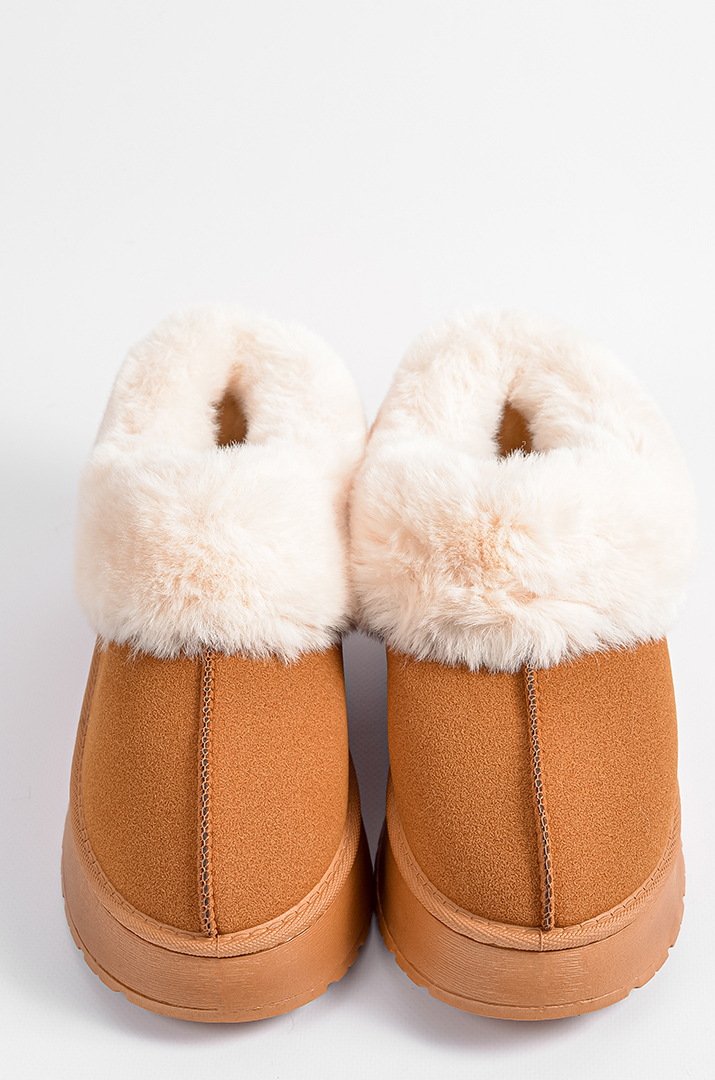 Зимові уггі у рудому відтінку з об’ємним екохутром великих розмірів