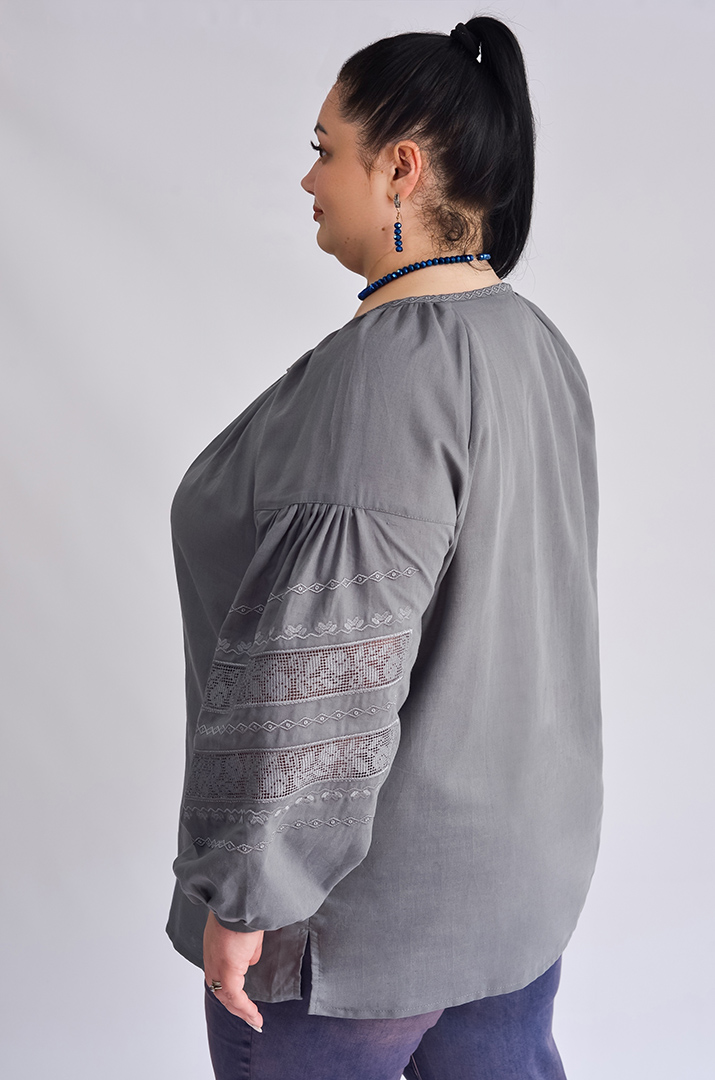 Вышиванка-блуза льняная больших размеров