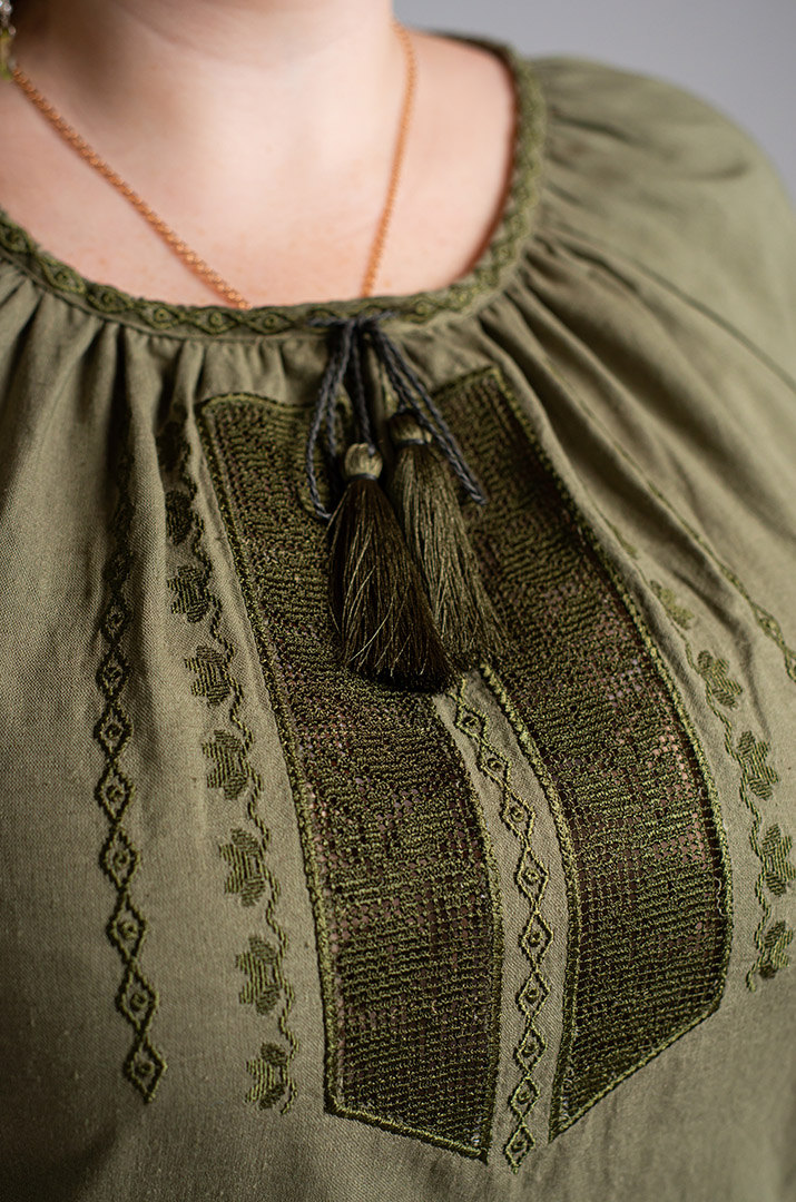 Вышиванка-блуза льняная больших размеров