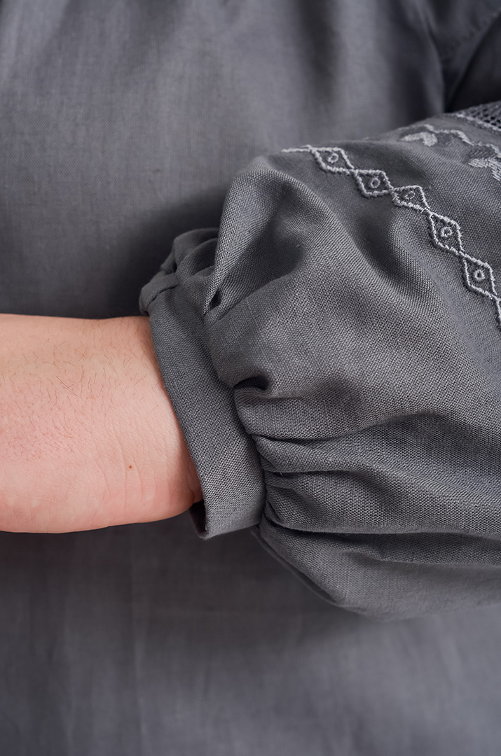 Вышиванка-блуза льняная больших размеров