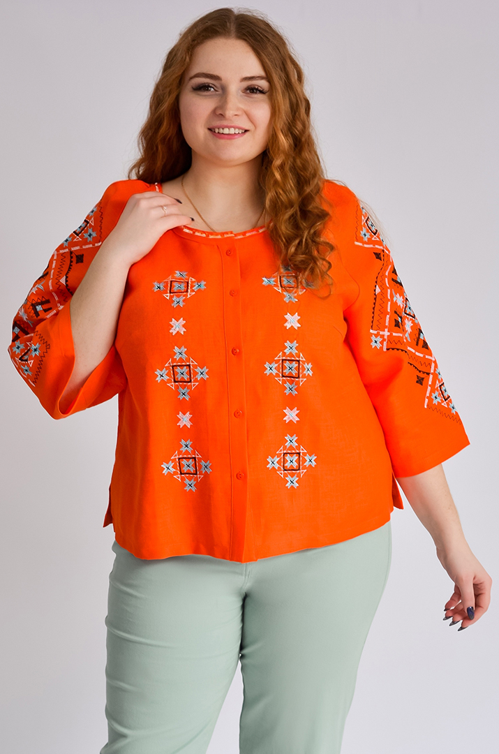 Вышиванка-блуза с пуговицами больших размеров