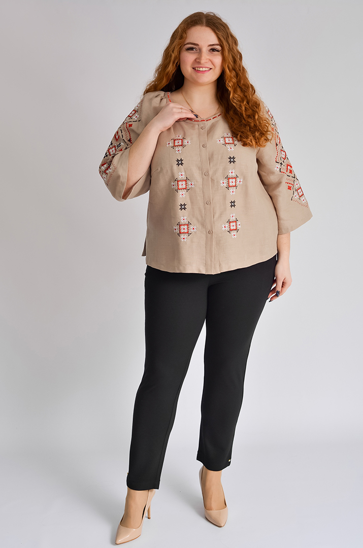 Вышиванка-блуза с пуговицами больших размеров