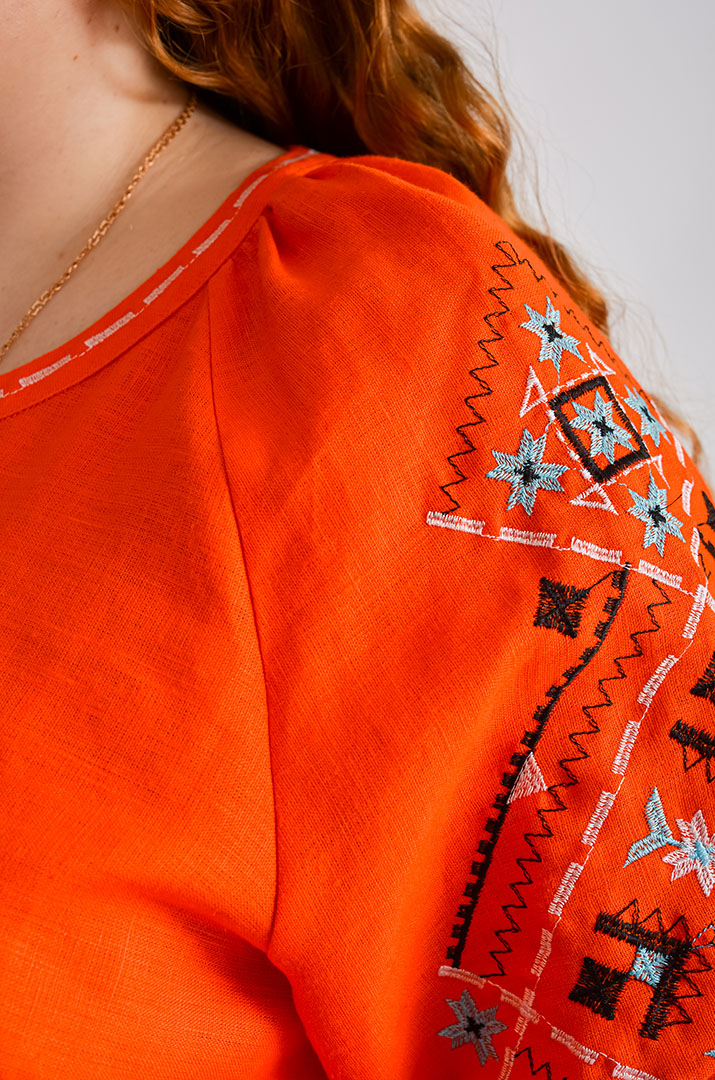 Вышиванка-блуза с пуговицами больших размеров