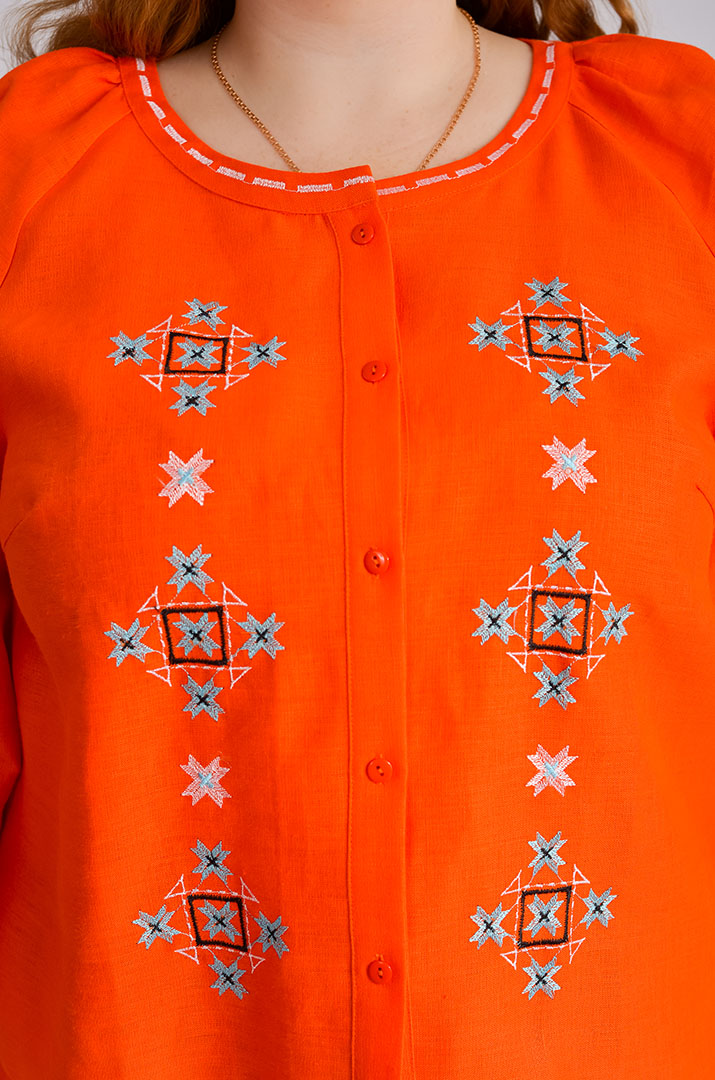 Вышиванка-блуза с пуговицами больших размеров