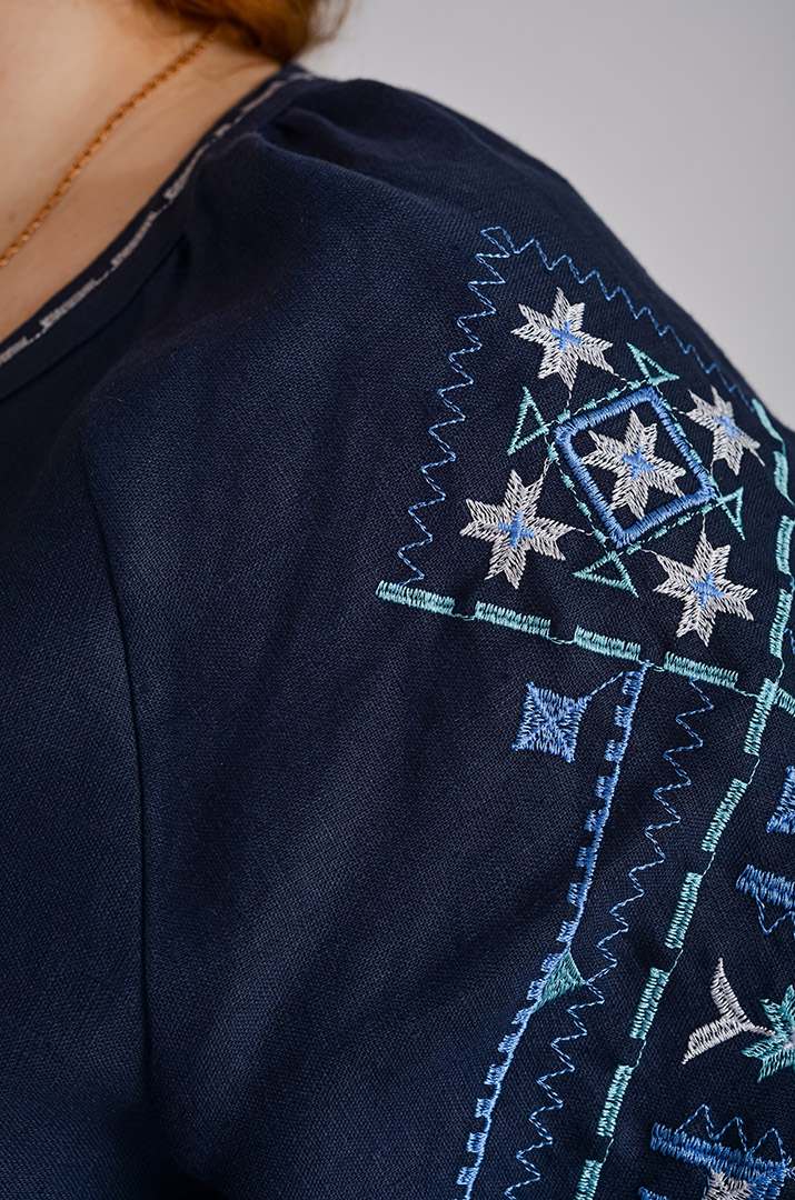 Вышиванка-блуза с пуговицами больших размеров