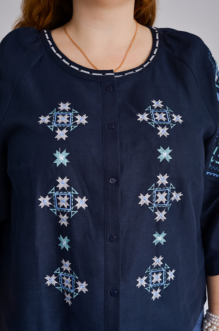 Вышиванка-блуза с пуговицами больших размеров